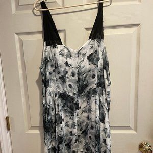 BB Dakota Black and White Floral Dress (24W)